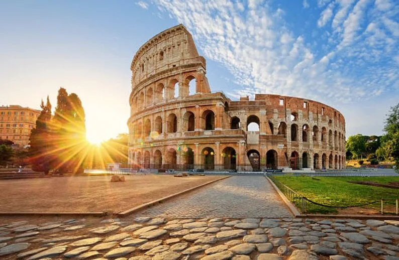 Votre Service de Location de voiture avec chauffeur fera un arrêt de 2 jours pour vous faire visiter Rome