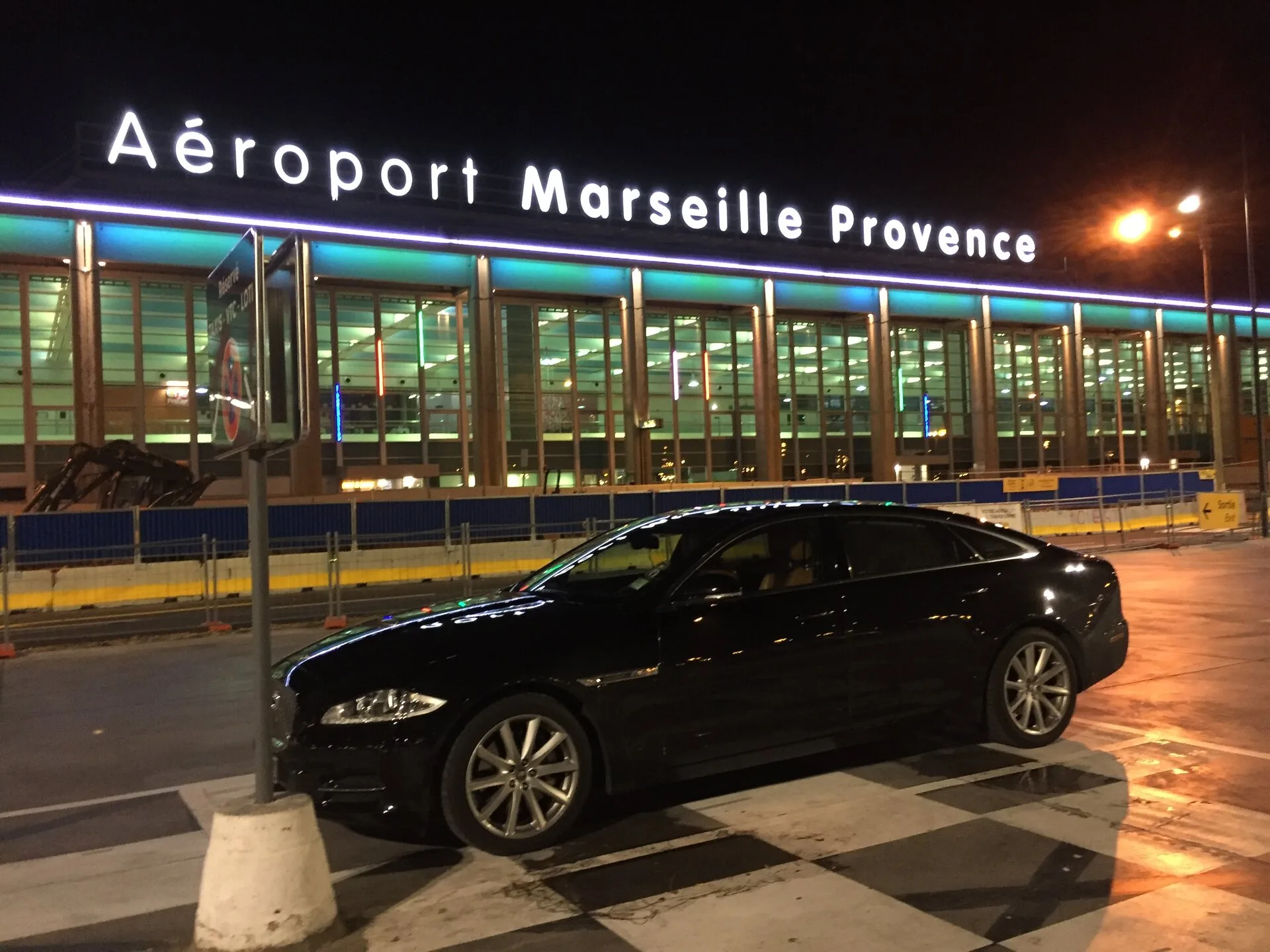 Votre Voiture avec chauffeur à l'aéroport de Marseille Provence