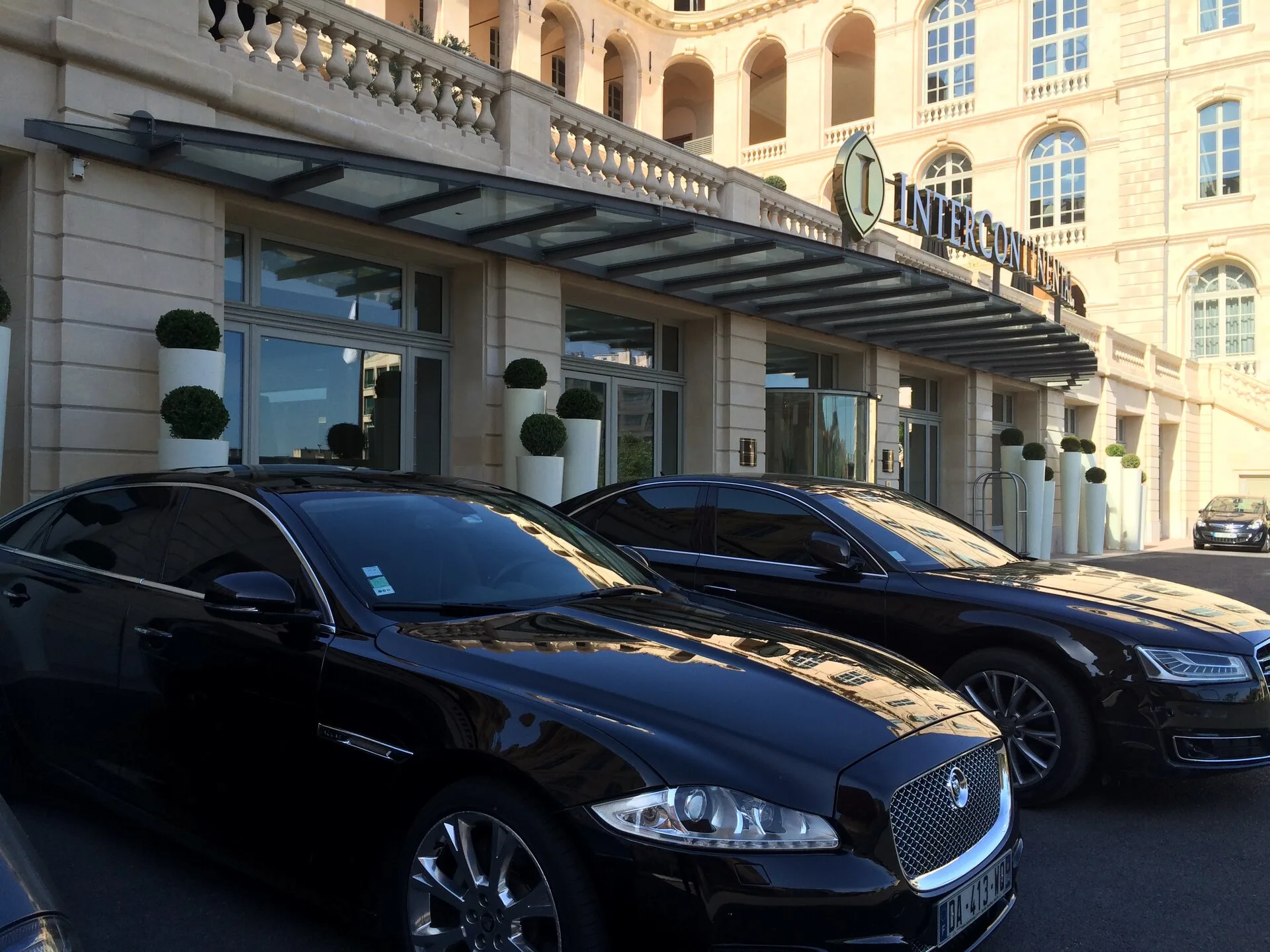 Service de Location de Voiture avec chauffeur à Marseille réservé à une Clientèle Vip